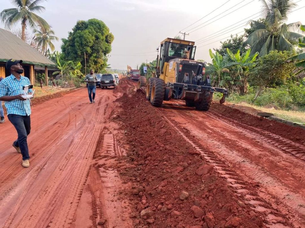 ROADS AND THE POLITICS OF DEVELOPMENT IN ANAMBRA