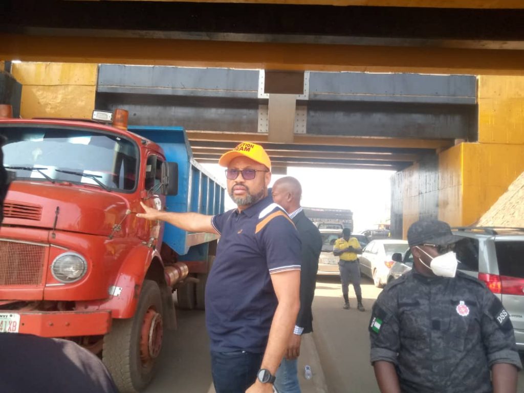 Yuletide : Anambra Deputy Governor Ibezim Cautions Traffic, Security Officers Against Causing Gridlock On Roads