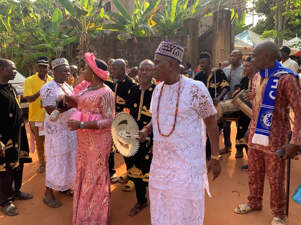 Igwe Festus Iyioku Of Ogboji, Orumba South Council Area Installs Cabinet Members