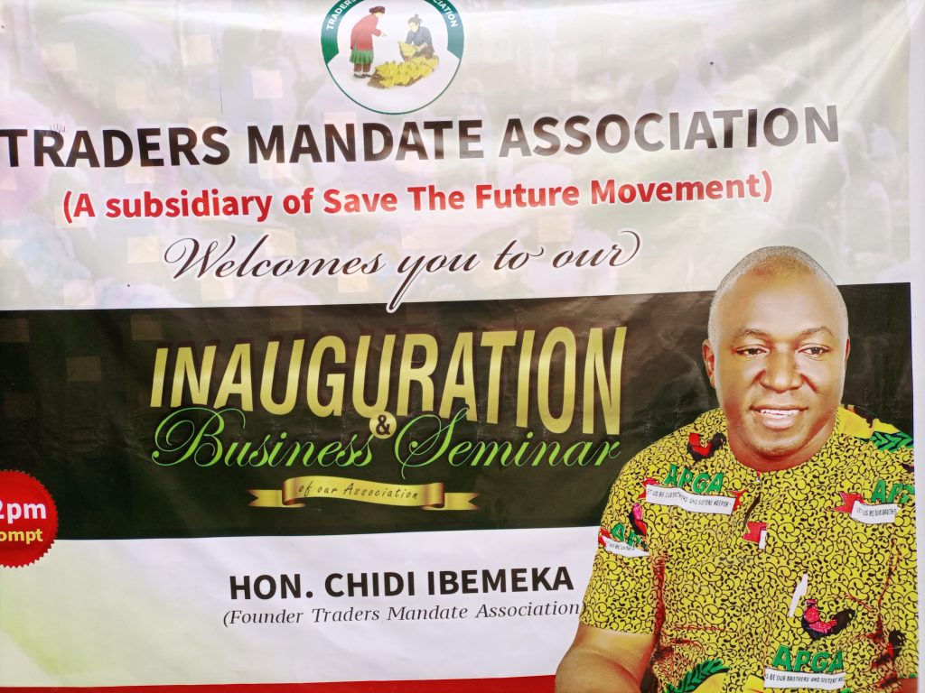 2023 :  APGA Candidate For Njikoka Constituency One Inaugurates Traders Mandate Association