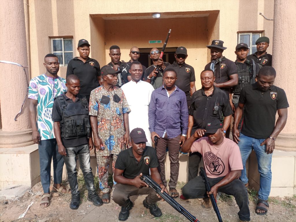 PG Isiagu Community, Nnebedum Hands Over Security Secretariat To Community’s Vigilante Services