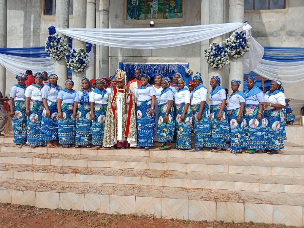 Anglican Churches Hold Special Services To Celebrate  2023 Mothering Sunday