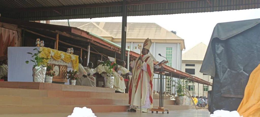 Chrism Mass : Bishop Ezeokafor Asks Clergy To Focus On Propagation Of Gospel, Winning Souls