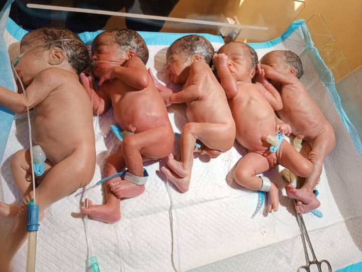 Anambra State Govt Assists Parents Of Quintuplets With N2m