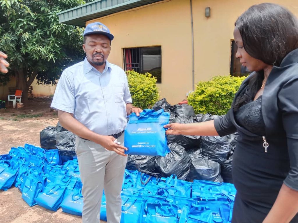 UNICEF  Donates 1212 Delivery Kits To Anambra State Govt