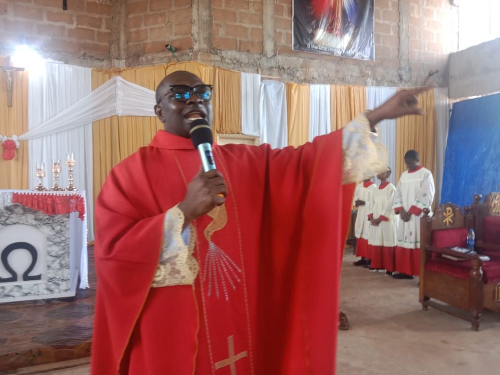 Catholic Priest Asks Christians To Embrace Holy Spirit