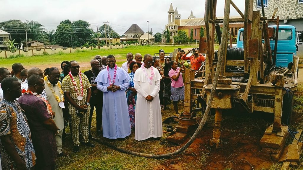 Anaocha LG Council Commissions Classroom Block, Inaugurates Water Project