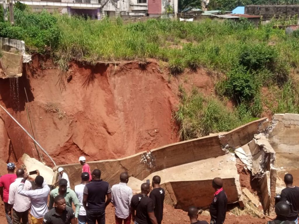 Anambra State Govt Seeks FG Intervention At Oba Gully  Erosion Site