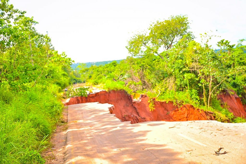 Soludo Begins Interventions On Failed Nnobi – Nkpor Axis Of Nnobi – Nkpor Federal Road