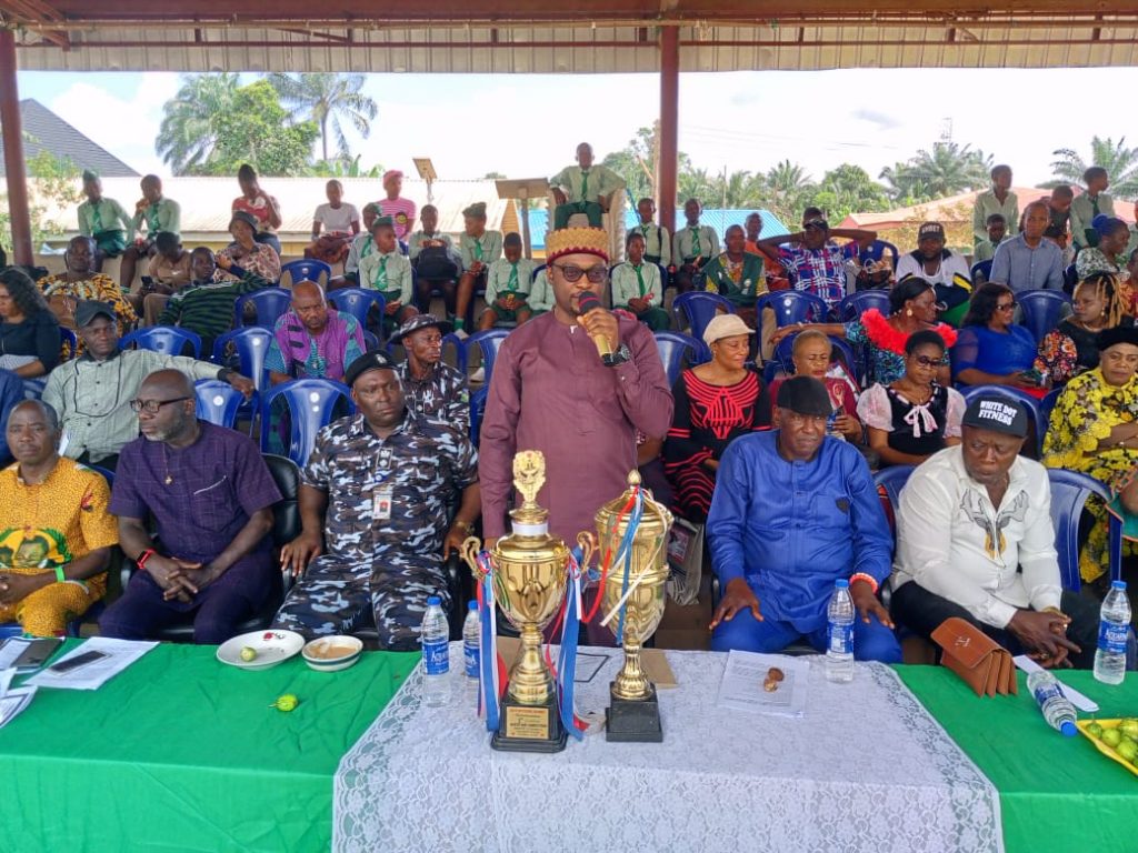 Nigeria @ 63: Anaocha TC Chairman Hosts Students, Pupils