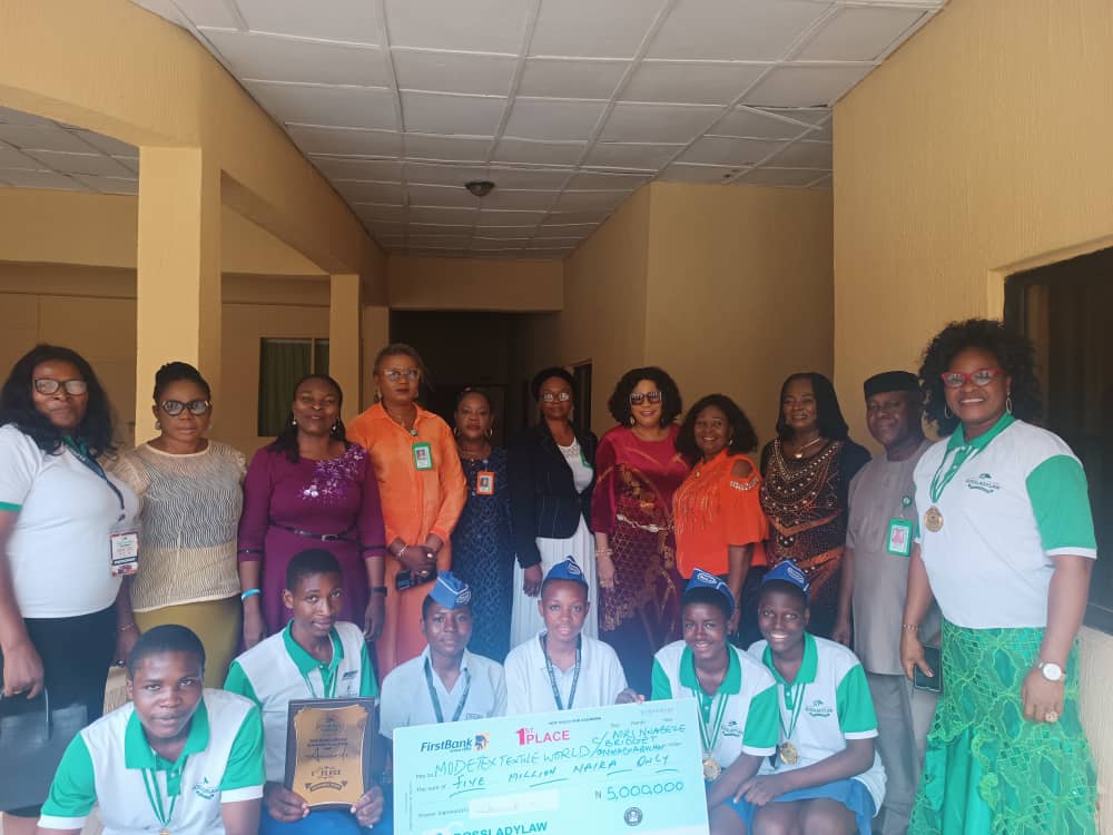 Anambra PPSSC Chairman Commends Modebe Memorial Secondary School For Winning Bosslady Competition