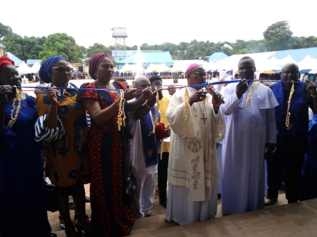 Archbishop Okeke Commissions Students Hostel At Saint John Science And Technical College Alor