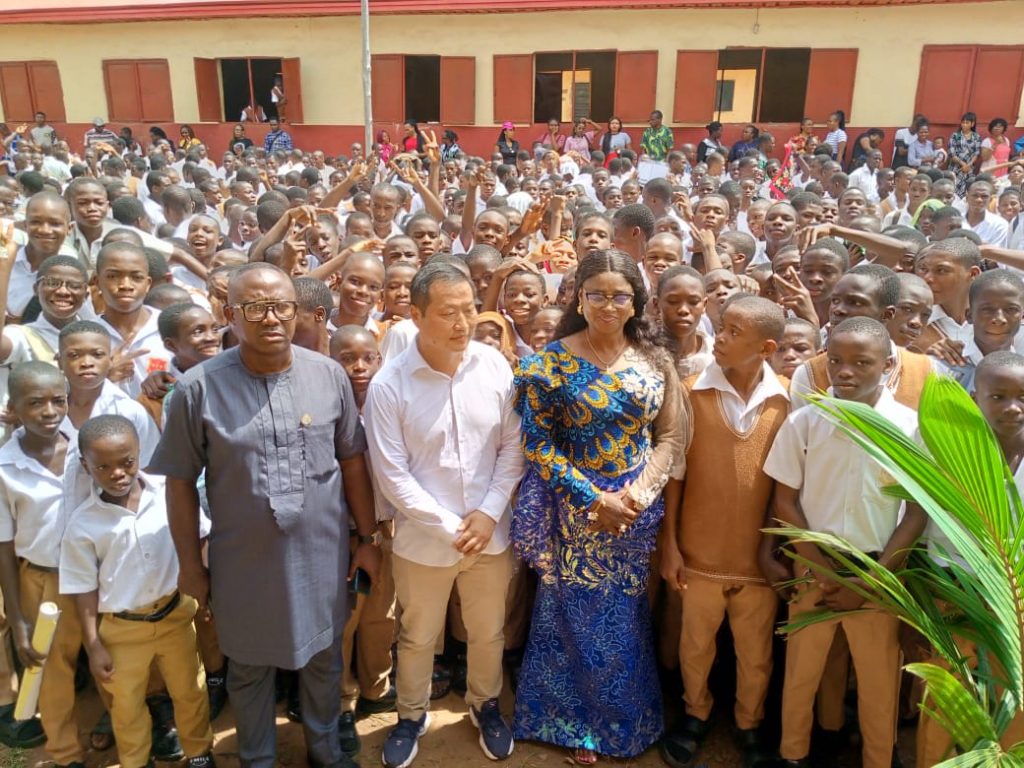 Zhotian Construction Company Offers One Year Scholarship To Senior Students Of Igwebuike Grammar School, Awka