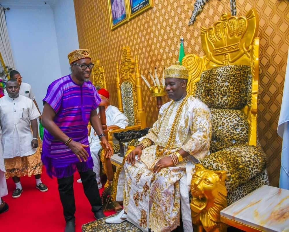 Omor Traditional Ruler, Chidume  Confers Chieftaincy Title On Illustrious Indigenes