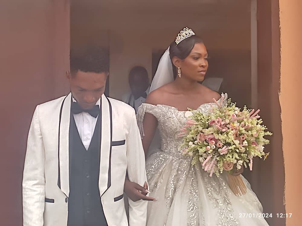 Chukwuemeka  Ofojebe Of ABS Weds Vivian Okoro In Onitsha