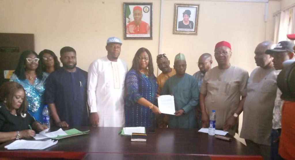 Anambra State Govt, AUPCTRE Signed  Out-of-court Settlement Agreement Over Defunct Anambra State Water Corporation