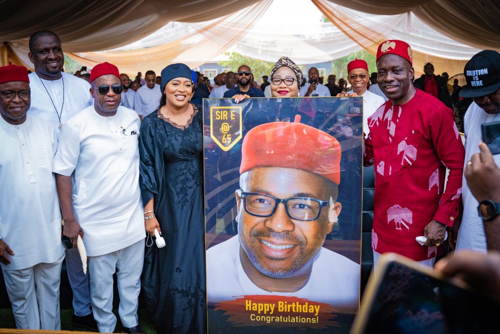 Sir Emeka Offor Foundation  Distributes  40,000 Bags Of Rice To Widows In Anambra