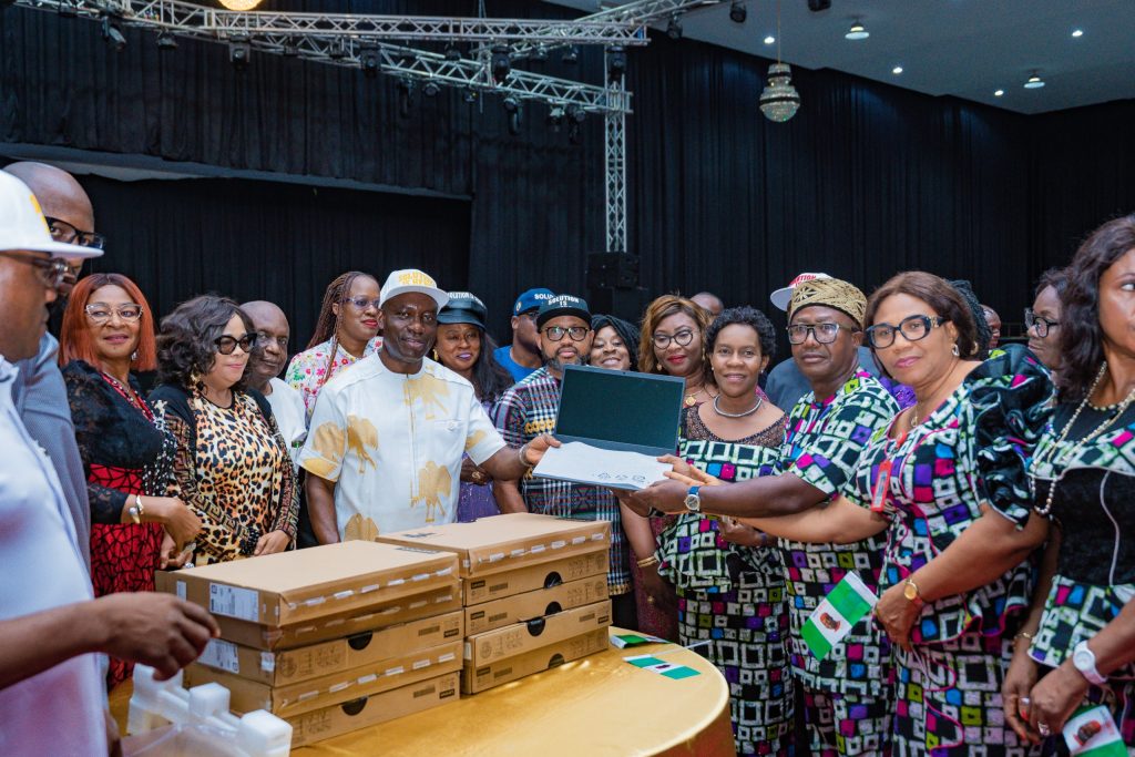 Soludo Distributes 2000 Laptops To Head Teachers, Principals