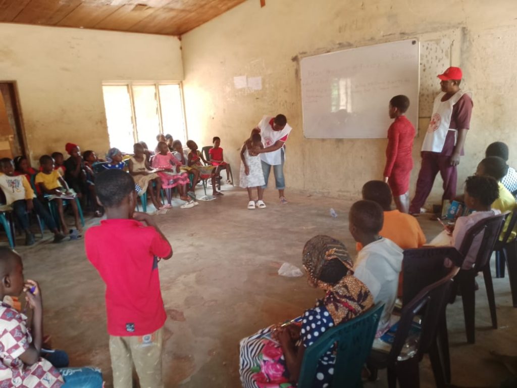 Ojoto Rising Star Trains Over 300 Persons  On Basic Life Support Skills