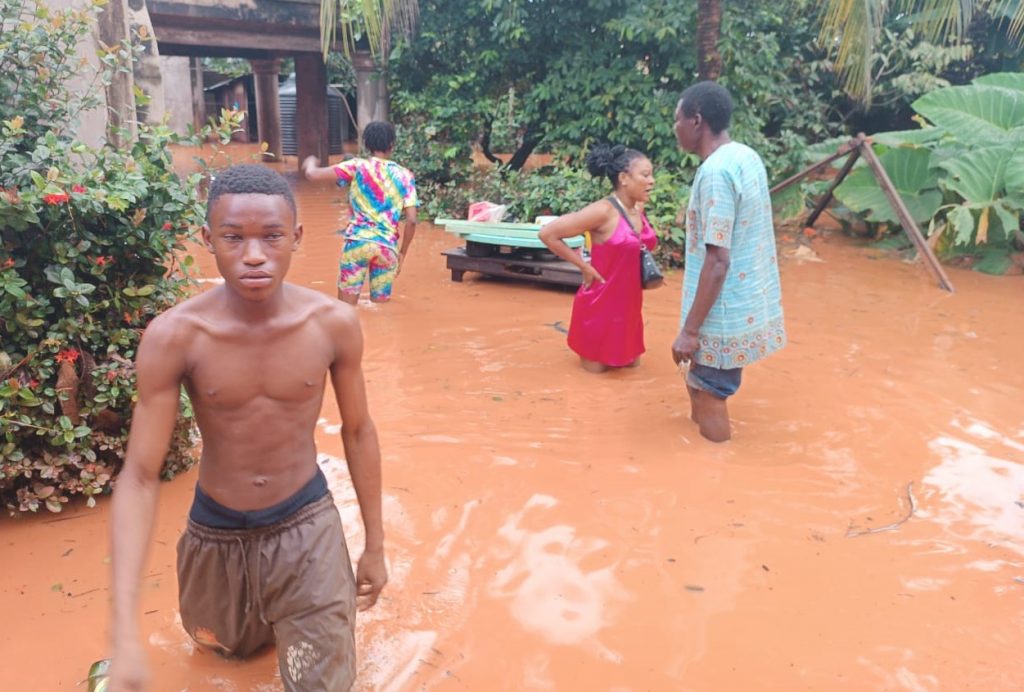 Flood: Residents Of Abel Arinze Close Sends SOS To Anambra State Govt