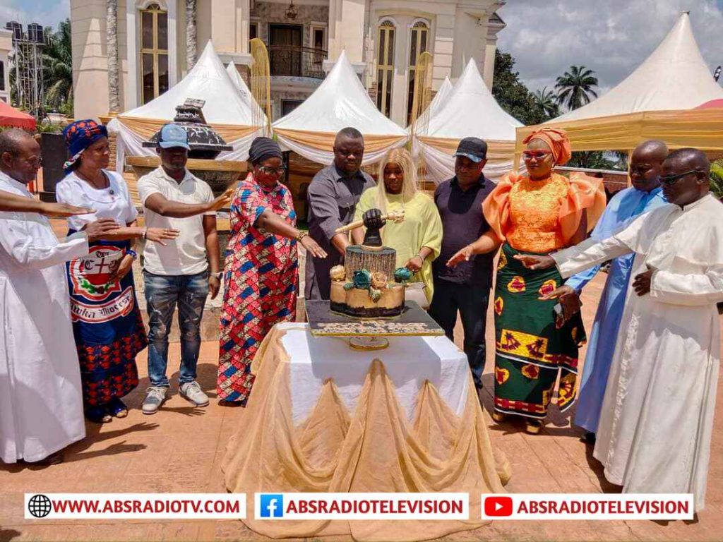 Anambra State Assembly Deputy Speaker Okoye Donates Vehicle, Bags Of Rice To Constituents