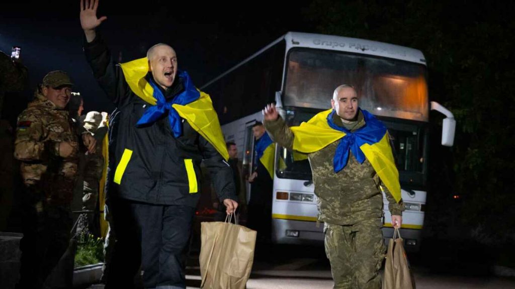 Russia, Ukraine Swap 190 Prisoners