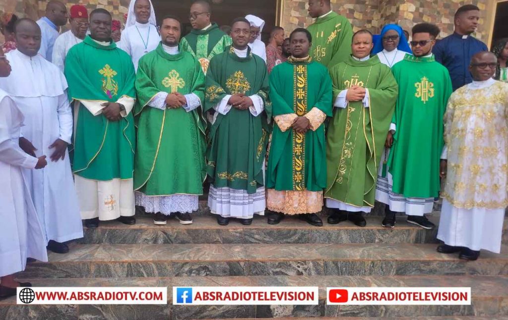 Holy Family Catholic Church Umuoji Holds Reception For New Priests, Presents Cars