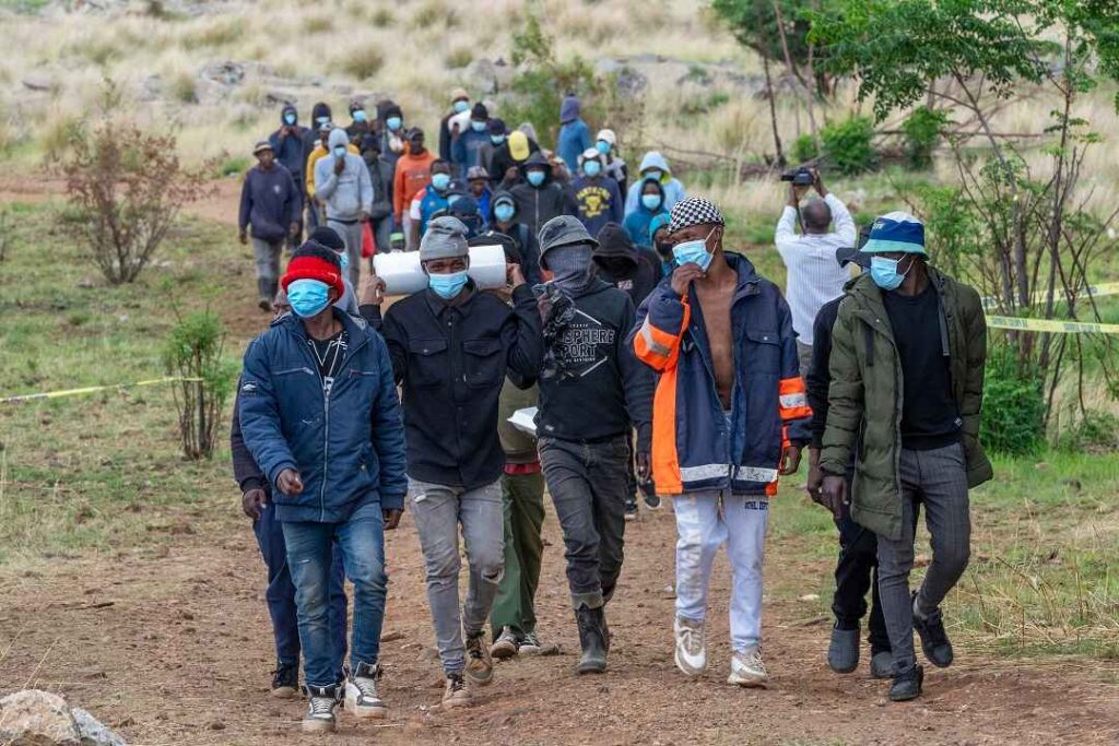 Volunteers Enter Abandoned Gold Mine In South Africa To Rescue Illegal Miners