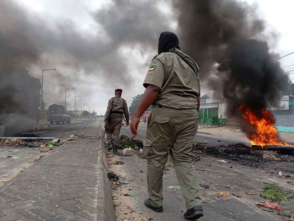 Over 1500 Prisoners Escape From Prison In Maputo Mozambique Capital