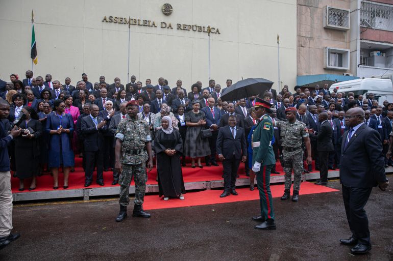 Mozambique Swears In New Parliament