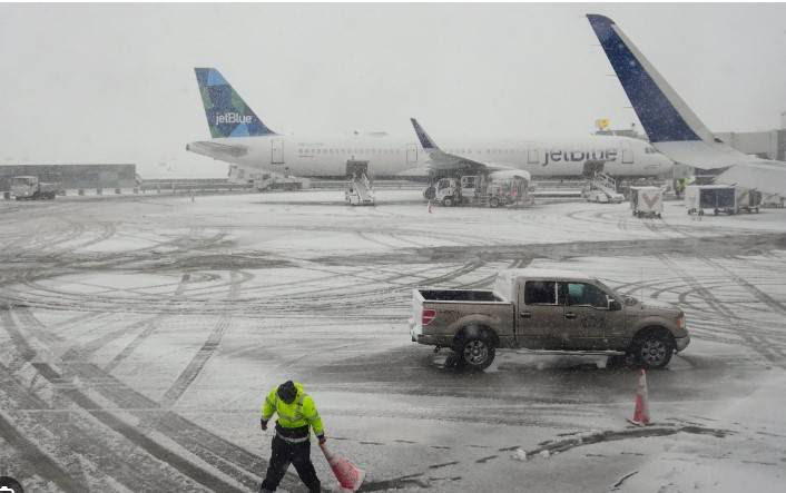 Storm: Over 3000 Flights Cancelled In US