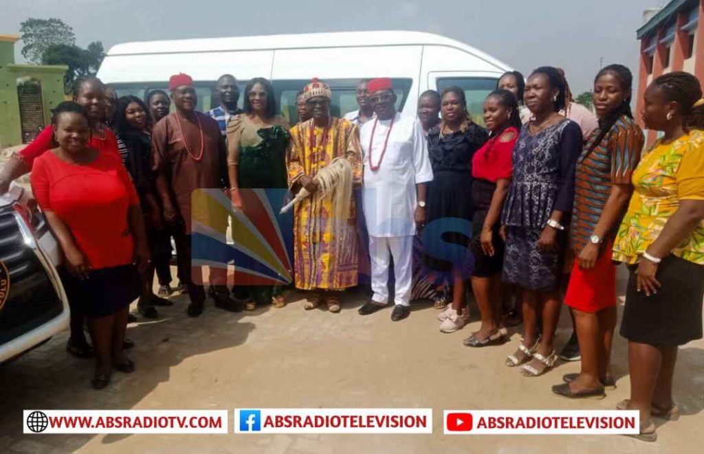 ASUBEB Chairman Nwadinobi Donates Bus To UBEC Model Smart School Isiagu