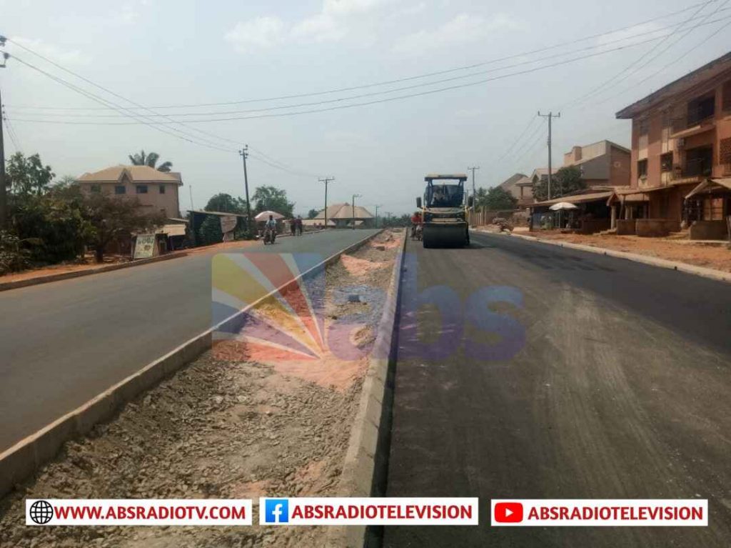 Asphalting On Going On Amawbia-Nise-Agulu Nanka Road Dualization Project