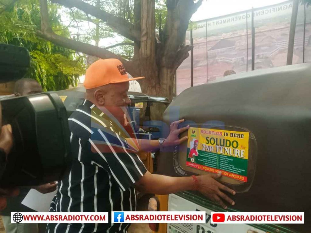 Unified Local Government Workers Intensify Awareness On Soludo’s Achievements, Share Stickers In Awka